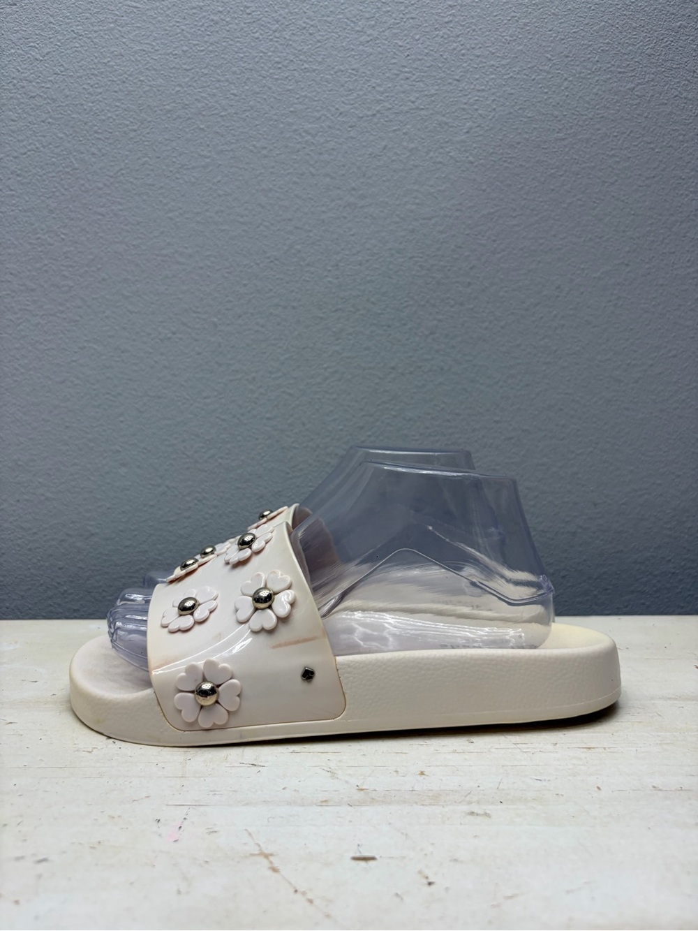 Kate Spade White Rubber Sprint Flower Slide Sandals Size 7